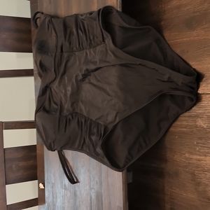 Old navy black plus size bathing suit